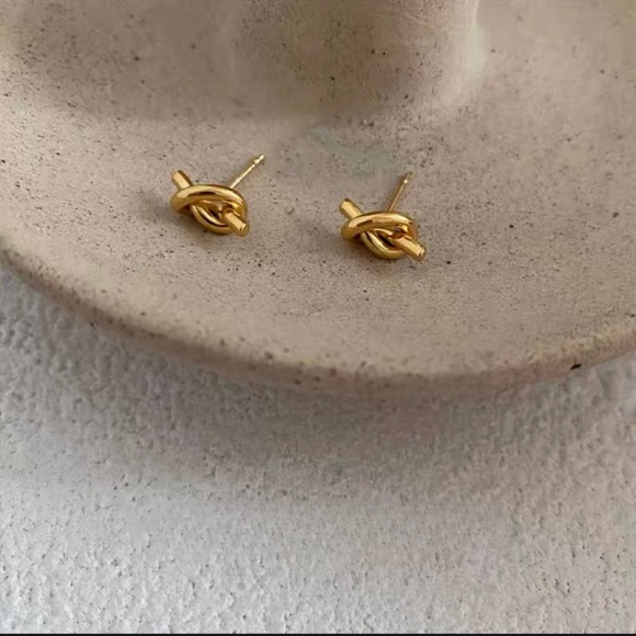 Gold Pearl Knots Earrings 18k Gold and 925 Sterling Silver - Picture 3 of 5